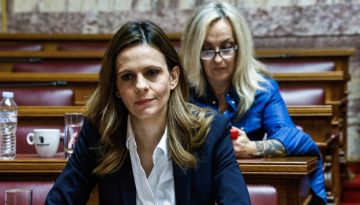 Έφη Αχτσιόγλου: Με τον Αλέξη Τσίπρα έχουμε να μιλήσουμε από το 2023 – Αργήσαμε να φύγουμε από τη Νέα Αριστερά