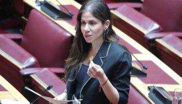 Ελένη Βατσινά: Στο ΠΑΣΟΚ έχουμε ξεκαθαρίσει ότι η πολιτική αυτονομία αποτελεί στρατηγική επιλογή