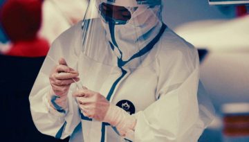 ΗΠΑ: Ανοίγει πάλι ο καυτός «φάκελος COVID-19»