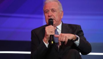 Δημήτρης Αβραμόπουλος: Ζητά να ακυρωθεί το ευρωπαϊκό ένταλμα σύλληψής του