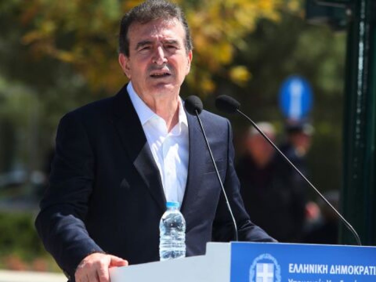 &Mu;&iota;&chi;ά&lambda;&eta;&sigmaf; &Chi;&rho;&upsilon;&sigma;&omicron;&chi;&omicron;ΐ&delta;&eta;&sigmaf;: &ldquo;&Eta; &theta;&upsilon;&sigma;ί&alpha; &tau;&omicron;&upsilon; &Gamma;&iota;ώ&rho;&gamma;&omicron;&upsilon; &Beta;&alpha;&sigma;&iota;&lambda;ά&kappa;&eta; &epsilon;ί&nu;&alpha;&iota; &mu;&iota;&alpha; &delta;&iota;&alpha;&rho;&kappa;ή&sigmaf; &upsilon;&pi;&epsilon;&nu;&theta;ύ&mu;&iota;&sigma;&eta; ό&tau;&iota; &eta; &tau;&rho;&omicron;&mu;&omicron;&kappa;&rho;&alpha;&tau;ί&alpha; &sigma;&tau;&rho;έ&phi;&epsilon;&tau;&alpha;&iota; &kappa;&alpha;&tau;ά &tau;&eta;&sigmaf; &Delta;&eta;&mu;&omicron;&kappa;&rho;&alpha;&tau;ί&alpha;&sigmaf;&rdquo;