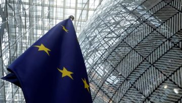 «Καμπανάκι» από Κομισιόν: Ο σεβασμός θεμελιωδών δικαιωμάτων βασικό στοιχείο της ευρωπαϊκής πορείας της Αλβανίας