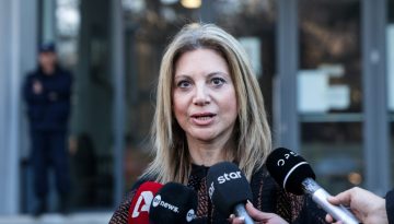 Αποχωρήσεις με αιχμές από το κόμμα Καρυστιανού – Ποιοι άνοιξαν την πόρτα της εξόδου και τι καταγγέλλουν – ΤΑ ΝΕΑ