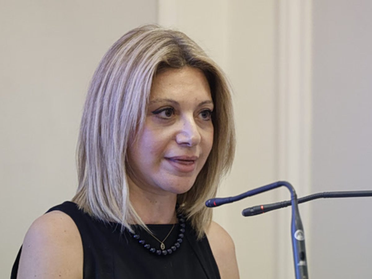 &Mu;&alpha;&lambda;&lambda;&iota;ά &kappa;&omicron;&upsilon;&beta;ά&rho;&iota;&alpha; &sigma;&tau;&omicron; &kappa;ό&mu;&mu;&alpha; &tau;&eta;&sigmaf; &Kappa;&alpha;&rho;&upsilon;&sigma;&tau;&iota;&alpha;&nu;&omicron;ύ &mu;&epsilon;&tau;ά &tau;&iota;&sigmaf; &alpha;&pi;&omicron;&chi;&omega;&rho;ή&sigma;&epsilon;&iota;&sigmaf; &ndash; &Epsilon;&kappa;&kappa;&alpha;&theta;&alpha;&rho;ί&sigma;&epsilon;&iota;&sigmaf; &alpha;&pi;ό &tau;&omicron;&nu; &pi;&rho;ώ&tau;&omicron; &mu;ή&nu;&alpha; &lambda;&epsilon;&iota;&tau;&omicron;&upsilon;&rho;&gamma;ί&alpha;&sigmaf; | in.gr