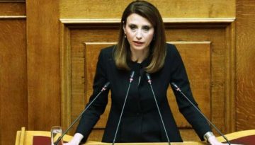 Νίνα Κασιμάτη: Η ανάρτησή της για τα 30 χρόνια από τον θάνατο του Ανδρέα Παπανδρέου και η αιχμή για τους μιμητές του