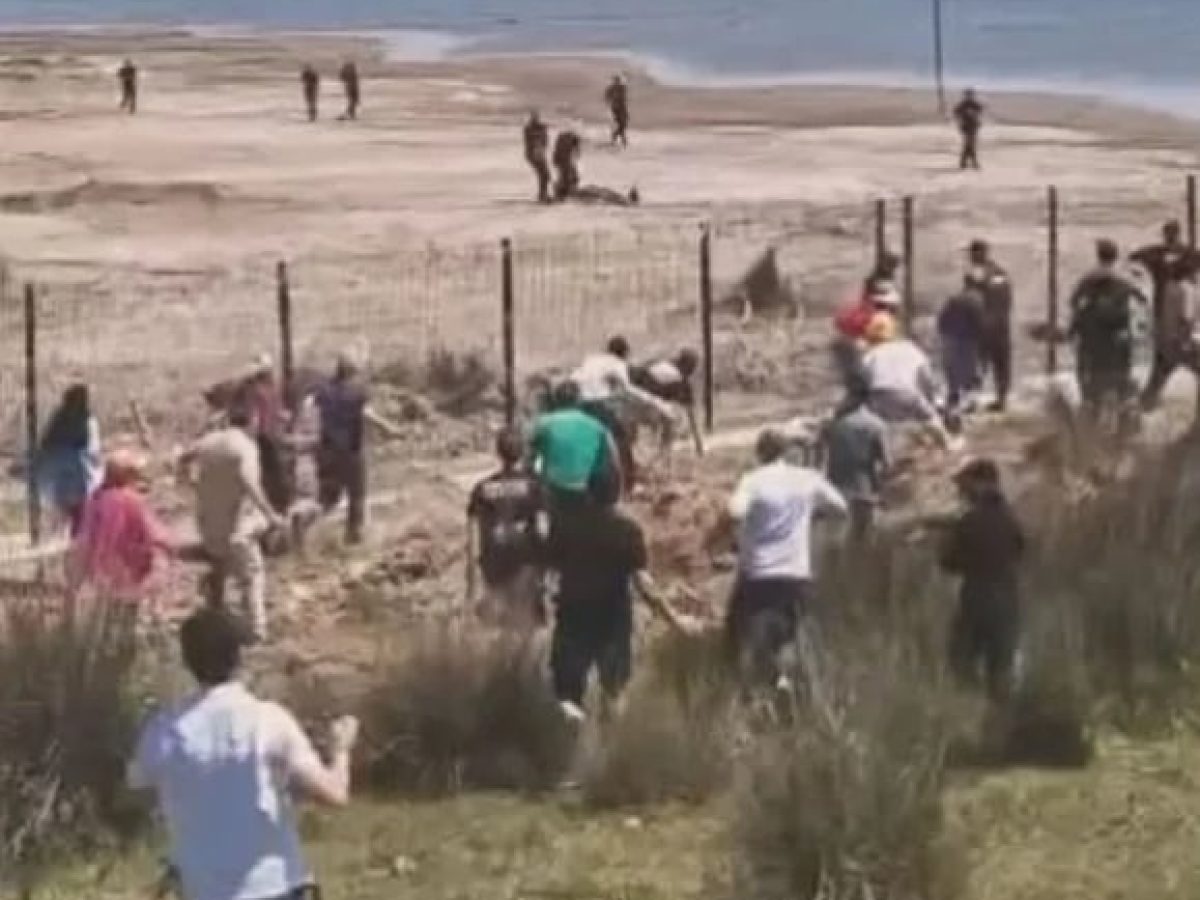Καταγγελίες για τα επεισόδια στο Σβέρνετς! Οι αλβανικές αρχές ύψωσαν χάρτη χωρίς να ενημερώσουν τους ιδιοκτήτες για τις π
