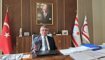 Κυπριακό: Η ΕΕ δεν μπορεί να βρίσκεται στο τραπέζι των διαπραγματεύσεων, λέει ο Ερχιουρμαν