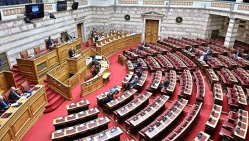 ΚΚΕ: «Η κυβέρνηση επιχειρεί fast track αναθεώρηση του Συντάγματος μέσα στο καλοκαίρι»