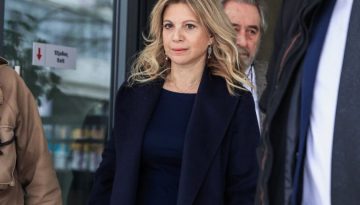 Η πρώτη αντίδραση Καρυστιανού μετά τις αποχωρήσεις: «Προσπαθούν να μας (δια)σπάσουν»