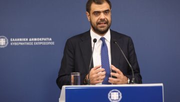 Μαρινάκης για Τσίπρα: «Πάνω από 30 νέοι φόροι – Τα έργα είναι πιο ισχυρά από τα λόγια»