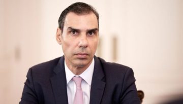 Θεμιστοκλέους: Το ΕΚΑΒ ενισχύεται με επιπλέον 250 νέα ασθενοφόρα μέσα στους επόμενους μήνες (Bίντεο)