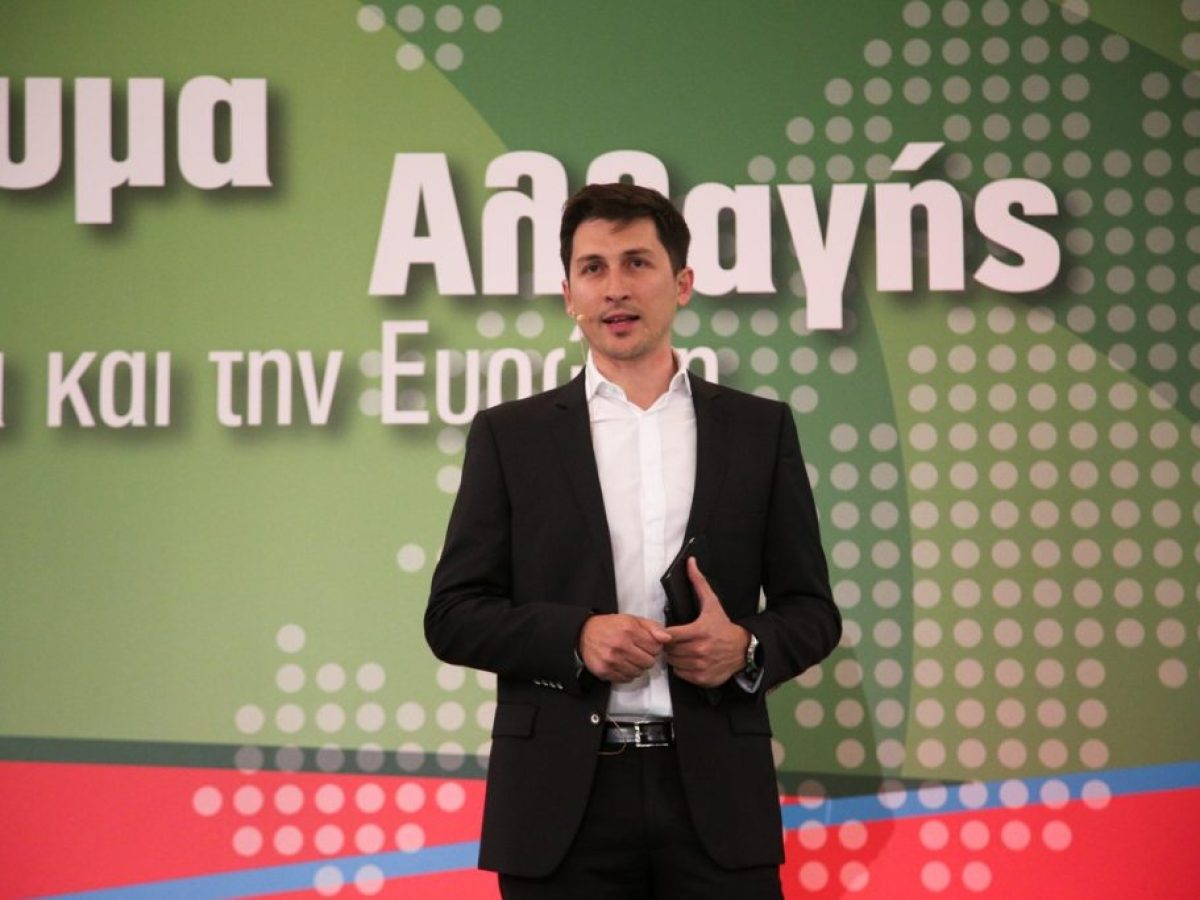 Με φράσεις του Κωνσταντίνου Καραμανλή η πρώτη αντίδραση από το ΠΑΣΟΚ για τον ανασχηματισμό