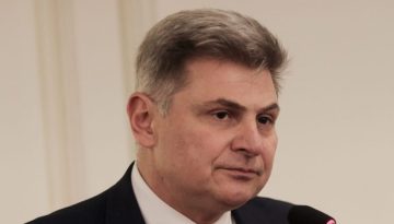 Άγρια κόντρα Νικόλα Φαραντούρη και Άρη Πορτοσάλτε: «Με ΠΑΣΟΚ ξέρεις τι τρως, με ΝΔ δεν ξέρεις» – «Είσαι λαϊκιστής»