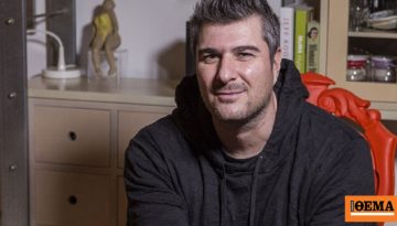 Ο Μωραΐτης τρολάρει τον Κασσελάκη για το «Φιλελεύθερο Κέντρο»: Δεν μας νοιάζει αρχηγέ, βάψε μας και όλους μπλε!