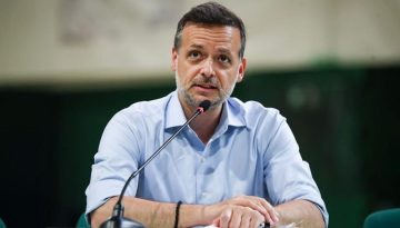 Ο Χάρης Δούκας προτείνει εκλογική συνεργασία ΠΑΣΟΚ – Τσίπρα και αφήνει ανοιχτό το θέμα αρχηγού