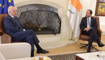 Ο Δένδιας στην Κύπρο: Συμφωνία με Χριστοδουλίδη για κοινό και ευρύτερο αμυντικό συντονισμό – Ποια χάρη τού ζήτησε ο Αρχιε