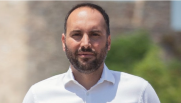 Ο Μίλτος Χατζηγιαννάκης Γραμματέας της Πολιτικής Επιτροπής της ΕΛ.Α.Σ.