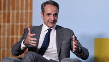 Ο Μητσοτάκης κόβει τα “λεφτόδεντρα” που τάζουν Τσίπρας και Ανδρουλάκης – Πώς θα μπει τέλος στους “Μαυρογιαλούρους”
