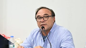 Ο Πέτρος Κόκκαλης παραιτήθηκε από την ηγεσία του Κόσμου