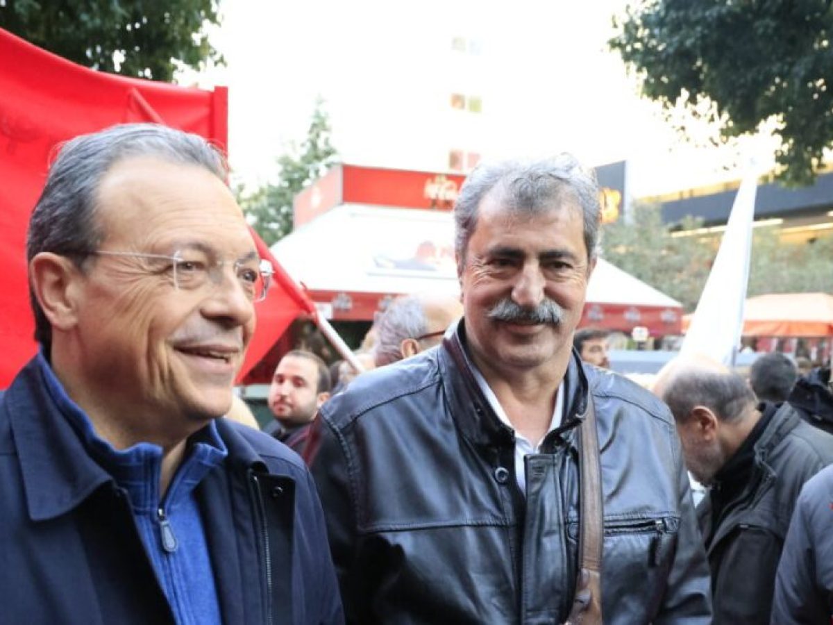 &Omicron; &Sigma;&Upsilon;&Rho;&Iota;&Zeta;&Alpha; &sigma;&epsilon; &delta;ί&nu;&eta; &sigma;&upsilon;&gamma;&kappa;&rho;&omicron;ύ&sigma;&epsilon;&omega;&nu; &lambda;ό&gamma;&omega; &Tau;&sigma;ί&pi;&rho;&alpha;: &Pi;&epsilon;&delta;ί&omicron; &mu;ά&chi;&eta;&sigmaf; &eta; &Kappa;&Epsilon; &gamma;&iota;&alpha; &tau;&eta; &laquo;&sigma;&upsilon;&nu;&tau;&rho;&omicron;&phi;&iota;&kappa;ή&raquo; &gamma;&rho;&alpha;&mu;&mu;ή &Phi;ά&mu;&epsilon;&lambda;&lambda;&omicron;&upsilon;, &mu;&epsilon; &laquo;&mu;&pi;&alpha;&lambda;&omega;&theta;&iota;έ&sigmaf;&raquo; &Pi;&omicron;&lambda;ά&kappa;&eta;