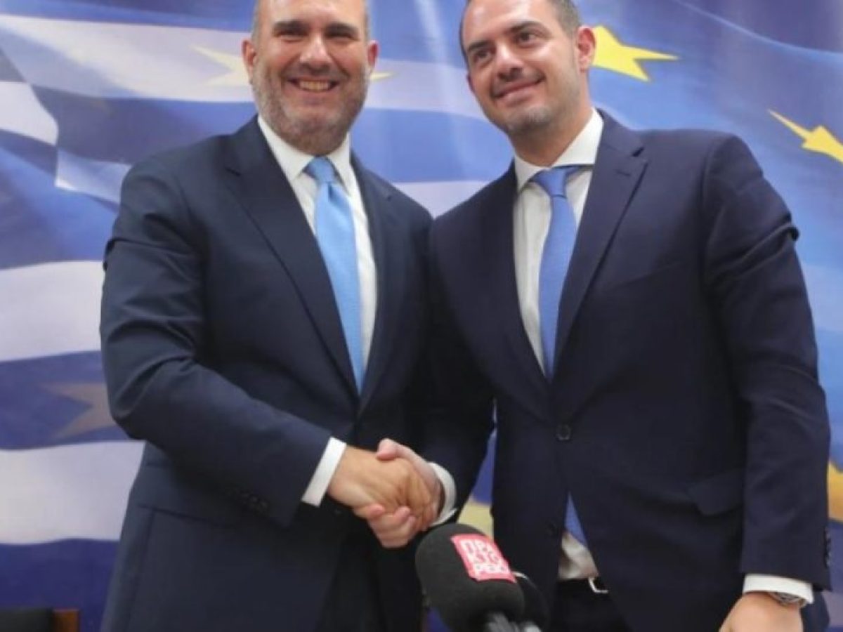 &Pi;&alpha;&rho;ά&delta;&omicron;&sigma;&eta;-&pi;&alpha;&rho;&alpha;&lambda;&alpha;&beta;ή &sigma;&tau;&omicron; &upsilon;&pi;&omicron;&upsilon;&rho;&gamma;&epsilon;ί&omicron; &Omicron;&iota;&kappa;&omicron;&nu;&omicron;&mu;&iota;&kappa;ώ&nu; &ndash;  &Sigma;&tau;&omicron; &epsilon;&pi;ί&kappa;&epsilon;&nu;&tau;&rho;&omicron; &tau;&alpha; &epsilon;&pi;ό&mu;&epsilon;&nu;&alpha; &mu;&epsilon;&tau;&alpha;&rho;&rho;&upsilon;&theta;&mu;&iota;&sigma;&tau;&iota;&kappa;ά &beta;ή&mu;&alpha;&tau;&alpha;