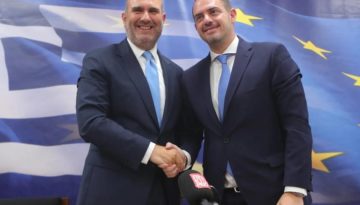 Παράδοση-παραλαβή στο υπουργείο Οικονομικών –  Στο επίκεντρο τα επόμενα μεταρρυθμιστικά βήματα