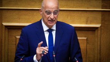 Παρενοχλήση της Τουρκίας σε αεροσκάφος που μετέφερε τον Δένδια στην Κύπρο