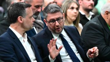 Γιατί το ΠΑΣΟΚ χάνει ψηφοφόρους προς τη ΝΔ, τον Αλέξη Τσίπρα και… τον Αντώνη Σαμαρά – Τι δείχνουν τα ποιοτικά στοιχεία της δημοσκόπησης της GPO