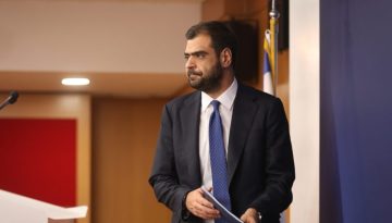 Μαρινάκης: «Ο Τσίπρας μου θυμίζει τον Τεπενδρή στον “Τρελοπενηντάρη” – Κάνει τον κιμπάρη με τα λεφτά των άλλων»