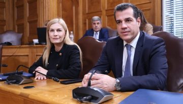Πέρασε από την Επιτροπή της Βουλής με τις ψήφους της ΝΔ το Σύμφωνο για τη Μετανάστευση και το Άσυλο