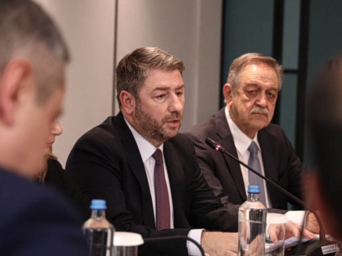 Παίρνει θέση για τα σενάρια συνεργασίας ο Πάρις Κουκουλόπουλος: «Κανένα σοβαρό κόμμα δεν είναι παράκλητος άλλου κόμματος