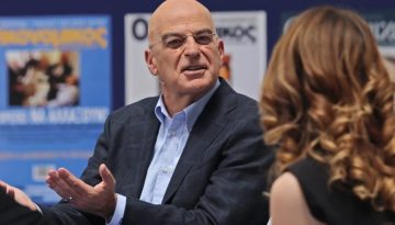 Πολιτικές «ντρίμπλες» από τον Ν. Δένδια