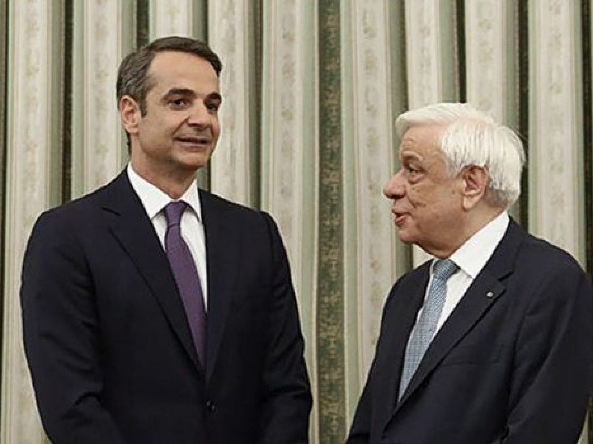 Μαξίμου: Βάζει στο στόχαστρο τον Παυλόπουλο για τις υποκλοπές | in.gr