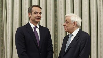 Μαξίμου: Βάζει στο στόχαστρο τον Παυλόπουλο για τις υποκλοπές | in.gr
