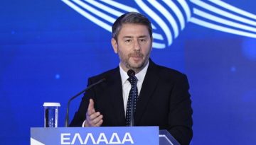 ΠΑΣΟΚ: «Τι έχουν τα έρμα και παραιτούνται;» – Μύλος στη ΝΔ με τις νέες παραιτήσεις ΓΓ