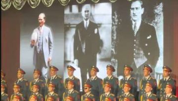 Ρωσική πρόκληση στην Άγκυρα: Η χορωδία του Κόκκινου Στρατού τραγούδησε το «εμβατήριο της Σμύρνης» που εξυπνεί τον Μουσταφ