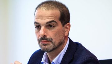 Σακελλαρίδης κατά Τσίπρα: «Η ΕΛΑΣ επιδιώκει κοκορομαχία για τη 2η θέση, δεν έχει προοπτικές διακυβέρνησης»