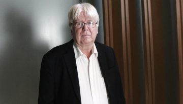 Ο Σιακαντάρης της ΕΛ.Α.Σ. προτείνει την αυτοδιάλυση ΣΥΡΙΖΑ και ΠΑΣΟΚ | Lykavitos.gr