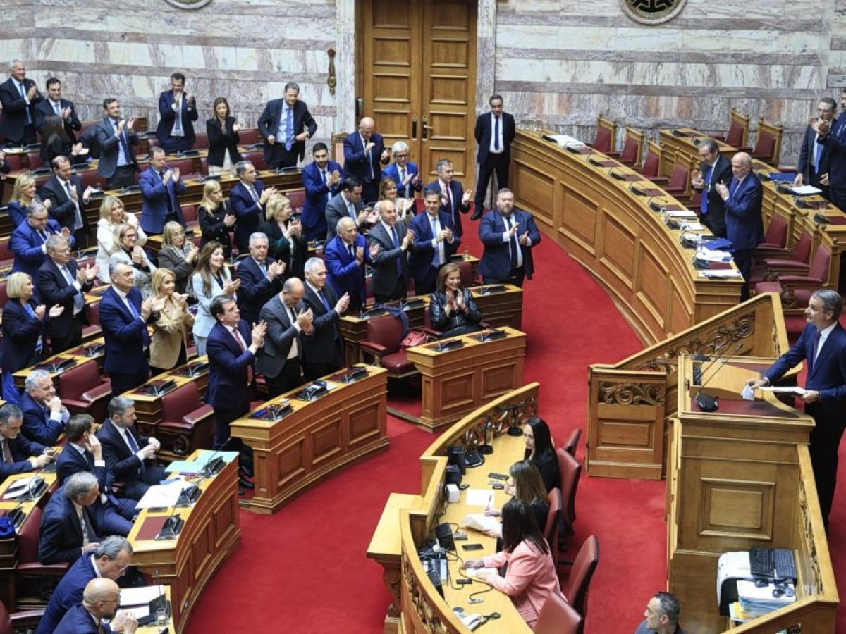 &Sigma;&upsilon;&nu;&tau;&alpha;&gamma;&mu;&alpha;&tau;&iota;&kappa;ή &Alpha;&nu;&alpha;&theta;&epsilon;ώ&rho;&eta;&sigma;&eta;: &Sigma;&tau;&eta; &Beta;&omicron;&upsilon;&lambda;ή &eta; &pi;&rho;ό&tau;&alpha;&sigma;&eta; &tau;&eta;&sigmaf; &Nu;&Delta;
