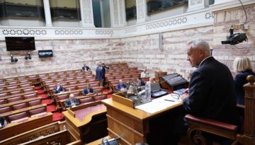 Συνταγματική Αναθεώρηση: Τα κωλύματα εκλογιμότητας και τα ασυμβίβαστα έργα με το βουλευτικό αξίωμα στο επίκεντρο της συνεδρίασης της Επιτροπής