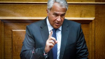Συνταγματική Αναθεώρηση: Κεκλεισμένων των θυρών η «πρώτη» της Επιτροπής – Εξελέγη το Προεδρείο, οι εκπλήξεις στις κάλπες