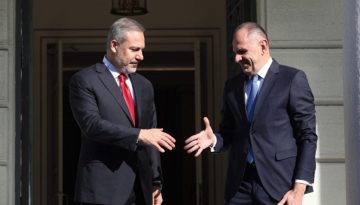 Συζήτηση για τις εξελίξεις στο Κυπριακό μεταξύ Γεραπετρίτη-Φιντάν