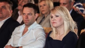 Στέφανος Κασσελάκης: «Εγώ ζήτησα την παραίτηση της Τζάκρη»