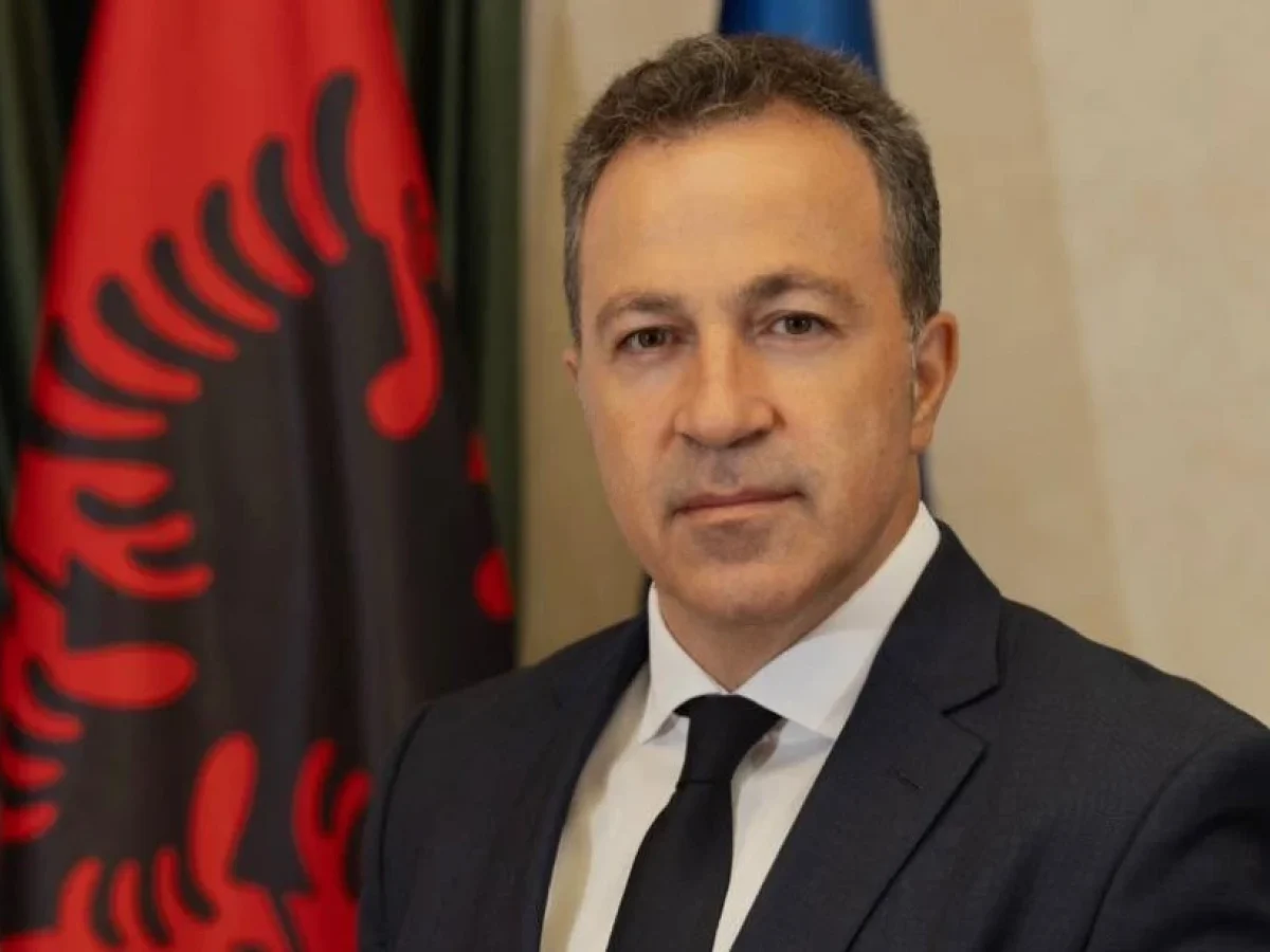 &Sigma;&tau;&eta;&nu; &Alpha;&theta;ή&nu;&alpha; &omicron; &pi;&rho;ό&epsilon;&delta;&rho;&omicron;&sigmaf; &tau;&omicron;&upsilon; &alpha;&lambda;&beta;&alpha;&nu;&iota;&kappa;&omicron;ύ &kappa;&omicron;&iota;&nu;&omicron;&beta;&omicron;&upsilon;&lambda;ί&omicron;&upsilon; &ndash; &Sigma;&tau;&alpha; &Delta;&upsilon;&tau;&iota;&kappa;ά &Beta;&alpha;&lambda;&kappa;ά&nu;&iota;&alpha; &tau;&eta;&nu; &Pi;&alpha;&rho;&alpha;&sigma;&kappa;&epsilon;&upsilon;ή &omicron; &Gamma;&epsilon;&rho;&alpha;&pi;&epsilon;&tau;&rho;ί&tau;&eta;&sigmaf;