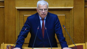 Στράτος Σιμόπουλος: Ποιος είναι ο νέος κοινοβουλευτικός εκπρόσωπος της ΝΔ