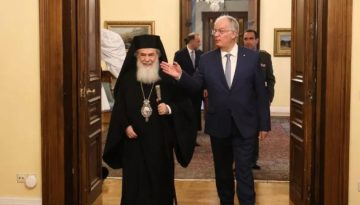 Τασούλας προς Πατριάρχη Ιεροσολύμων: «Θα συνεχίσουμε να στηρίζουμε τους καθημερινούς σας αγώνες»