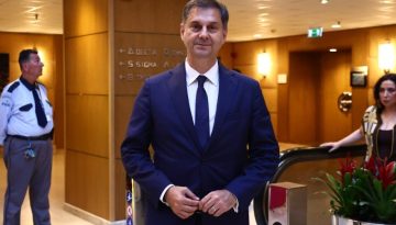Θεοχάρης: Αν κάνει κόμμα ο Σαμαράς θα είναι μια δεύτερη προδοσία