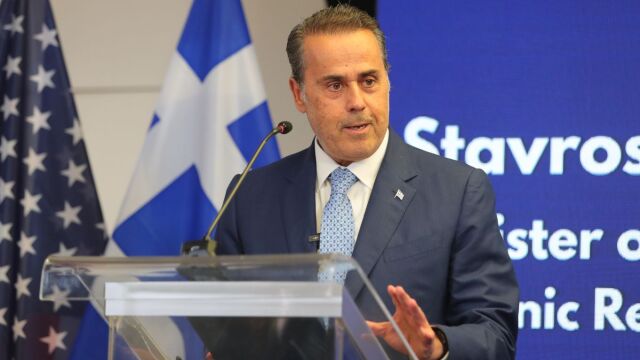 Το ταξίδι Παπασταύρου στις ΗΠΑ, η ίδρυση του Ενεργειακού Κέντρου της Ανατολικής Μεσογείου, η Chevron, η επιτάχυνση των ερ