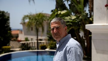 Τρίτο χτύπημα από τον Ταλ Ντίλιαν με μήνυμα στο Μαξίμου