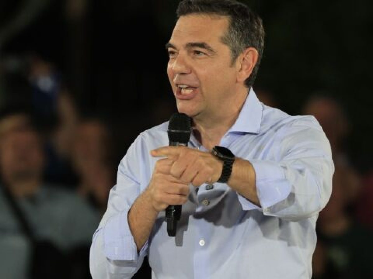 Σκέψεις Τσίπρα για αλλαγές στο επικοινωνιακό επιτελείο του κόμματος με το βλέμμα στραμμένο στις πολιτικές εξελίξεις
